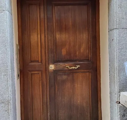 Patio De La Pietonne * مينتون