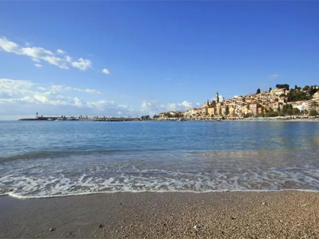 Patio De La Pietonne * مينتون